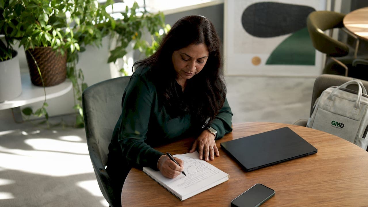 How AI reduces manual tasks: a 2026 guide for businesses